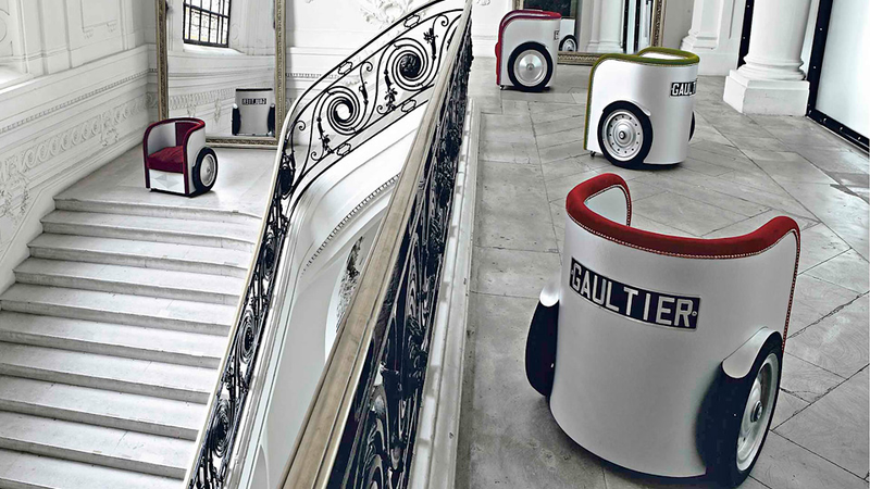 Illustration for article titled Transform Your Office Cubicle into a Roman Palace With a Chariot Chair